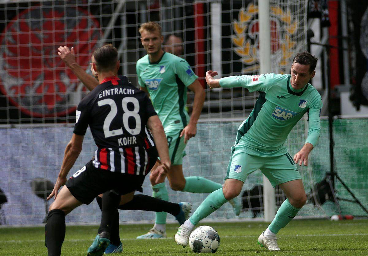 包含累及马德里客场胜利，球队士气高昂的词条