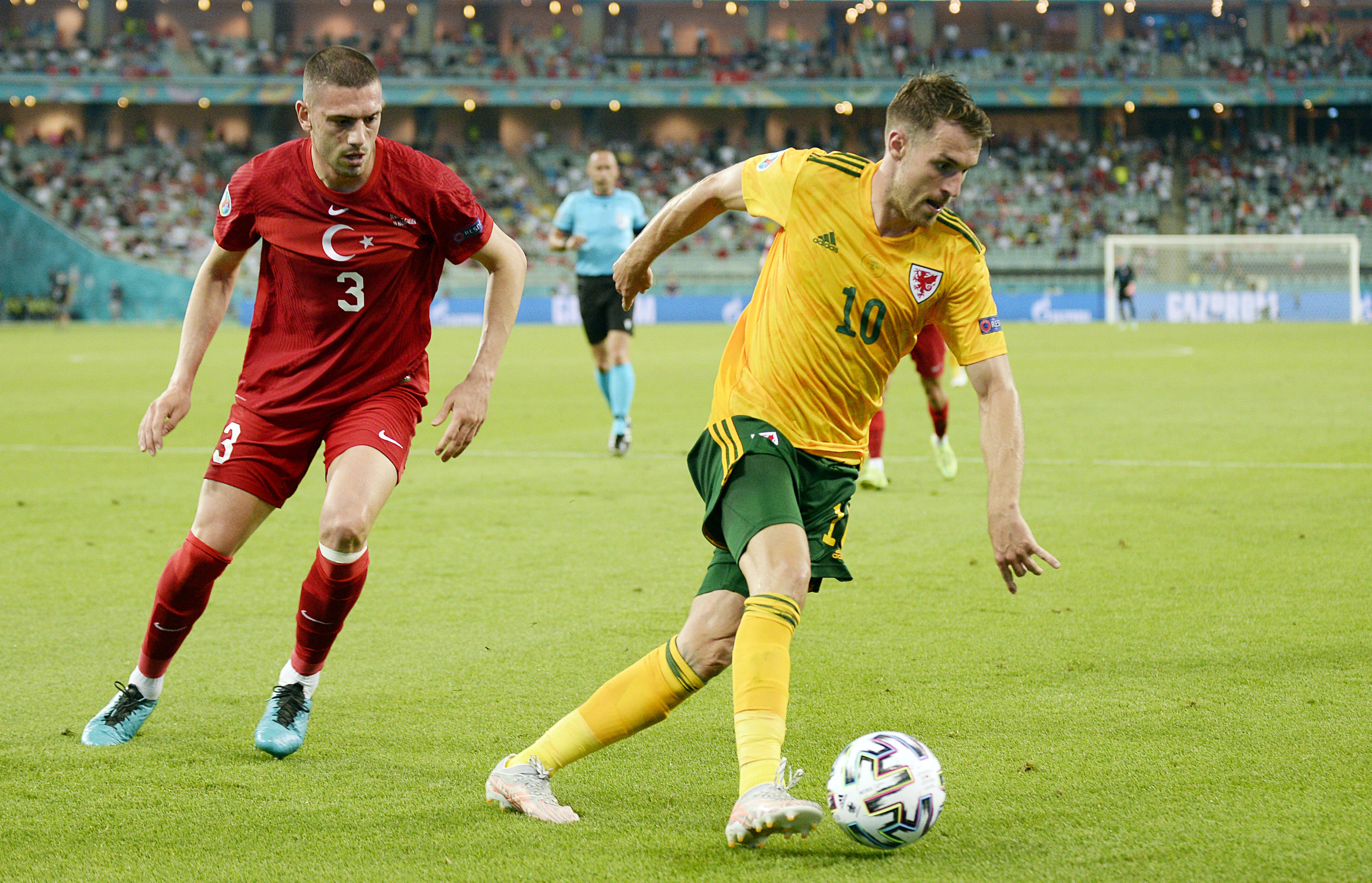 雷火电竞亚洲先驱-包含葡萄牙逆袭土耳其，小组形势渐入佳境的词条