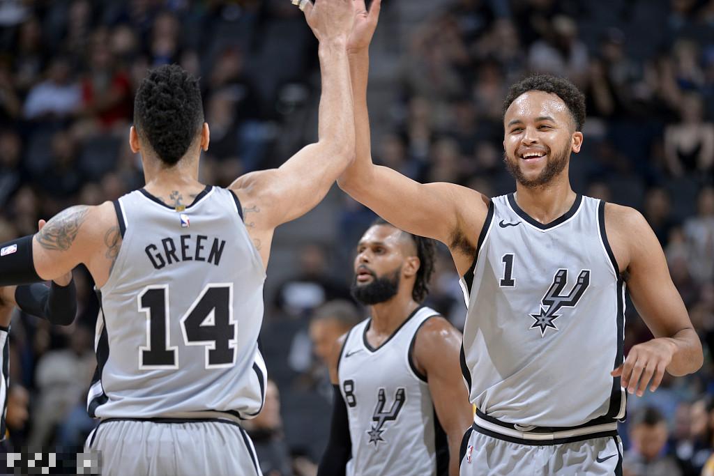 雷火电竞充值-猛龙不敌马刺，伦纳德砍下全队最高得分