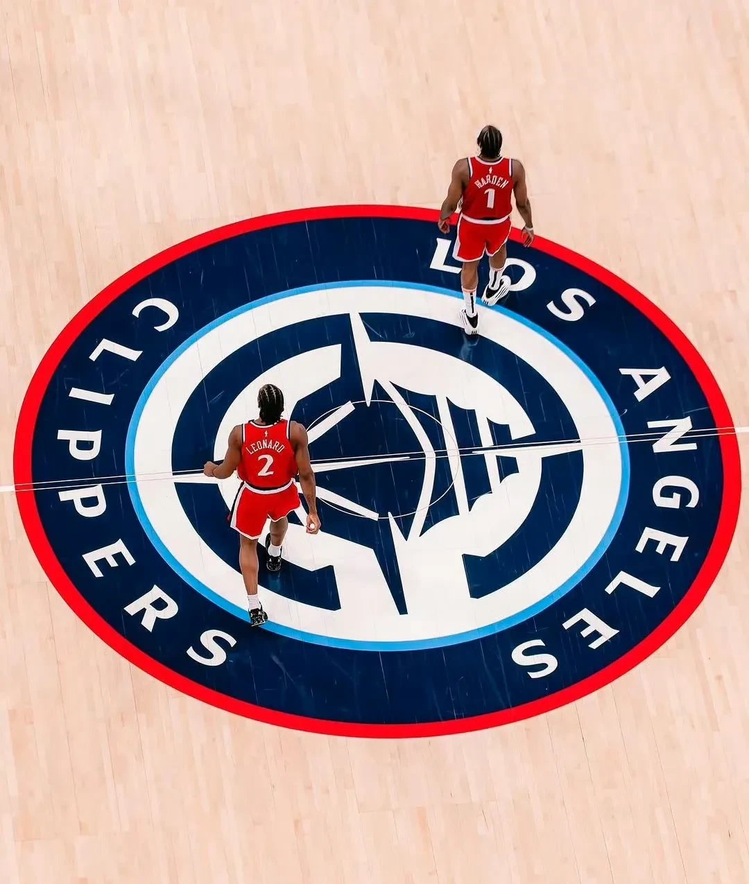 快船告捷老鹰，实力雄厚领跑西部