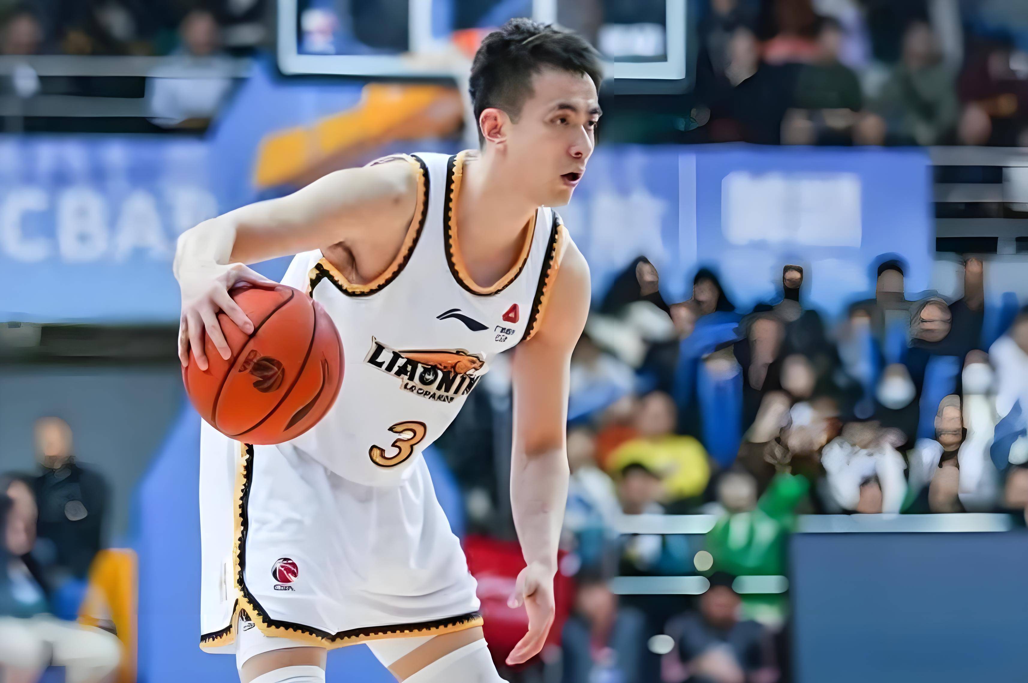 雷火电竞入驻-一场备受关注的比赛中，运动员迎来了大胜