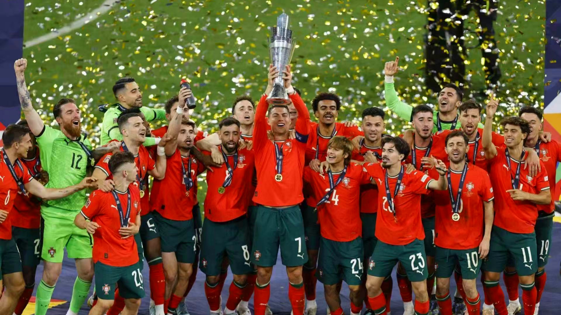 雷火电竞主播-葡萄牙逆转巴萨，哈兰德扛起全队