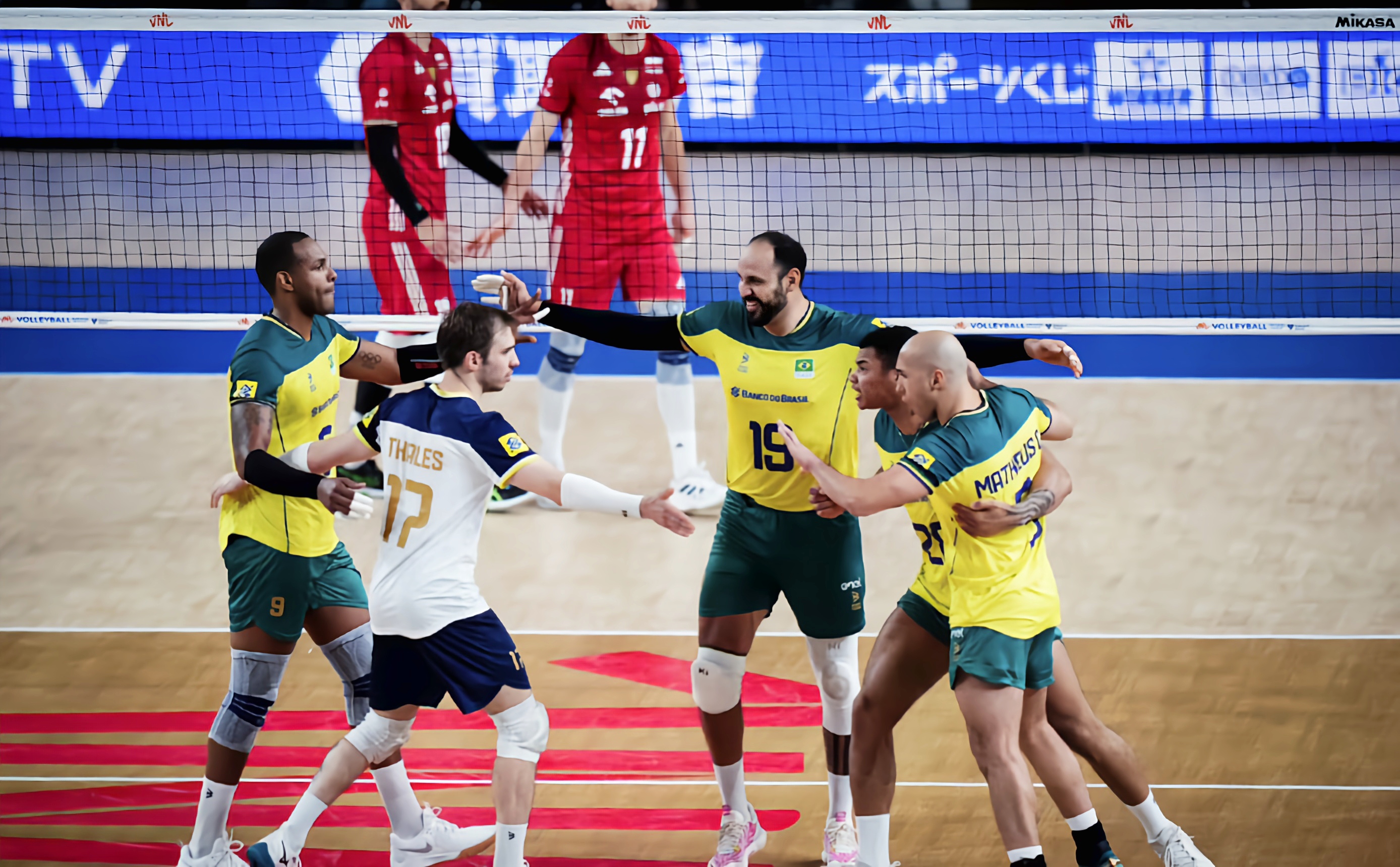 波普稳定表现，为球队奉献全面助攻