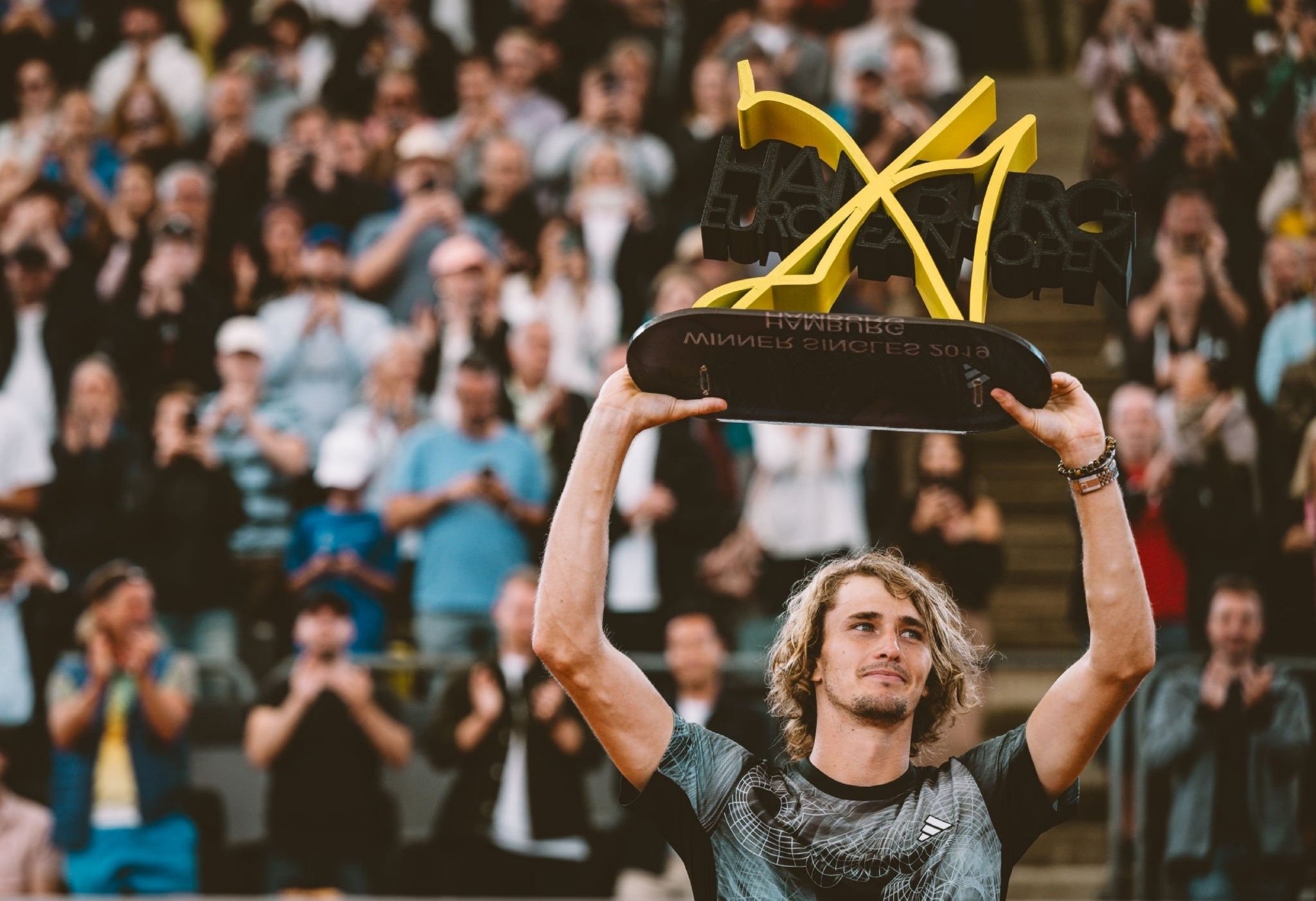 年终总决赛碾压拉沃尔杯，兹维列夫点燃赛场